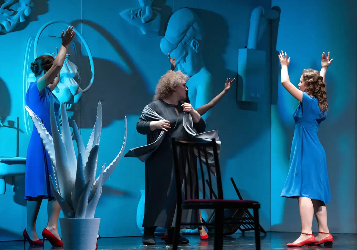 Семью восемь (Театр на Васильевском. Сцена «Стачка»)