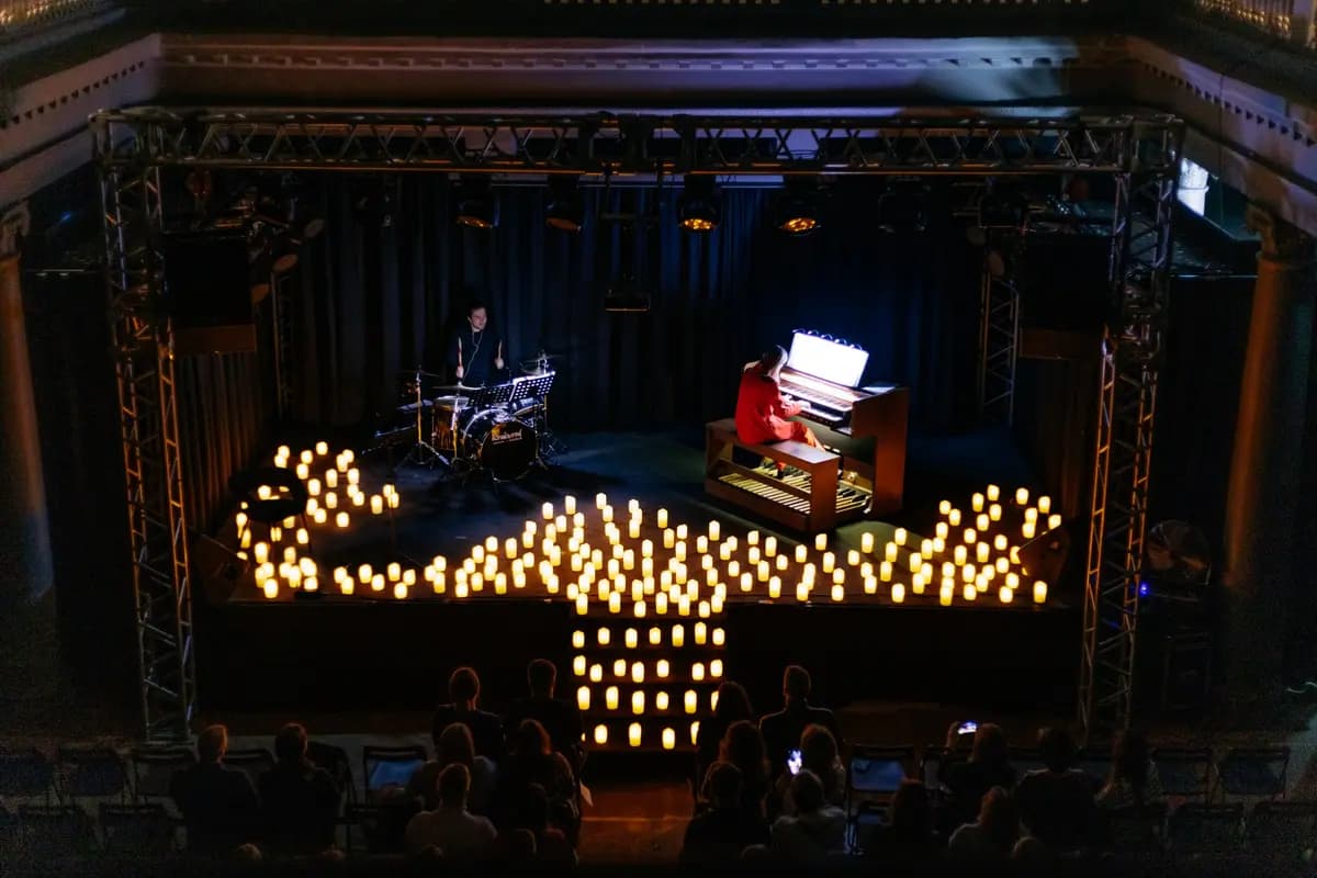 Рок-хиты на органе при свечах (DKRT)