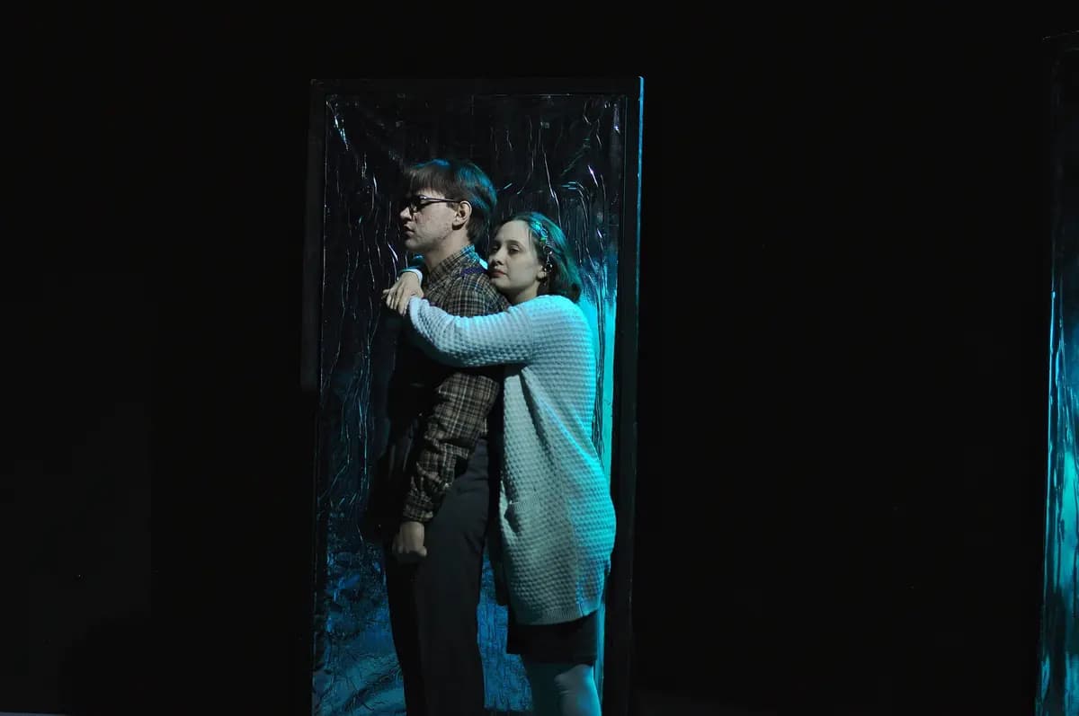 Бог ездит на велосипеде (Молодёжный театр)