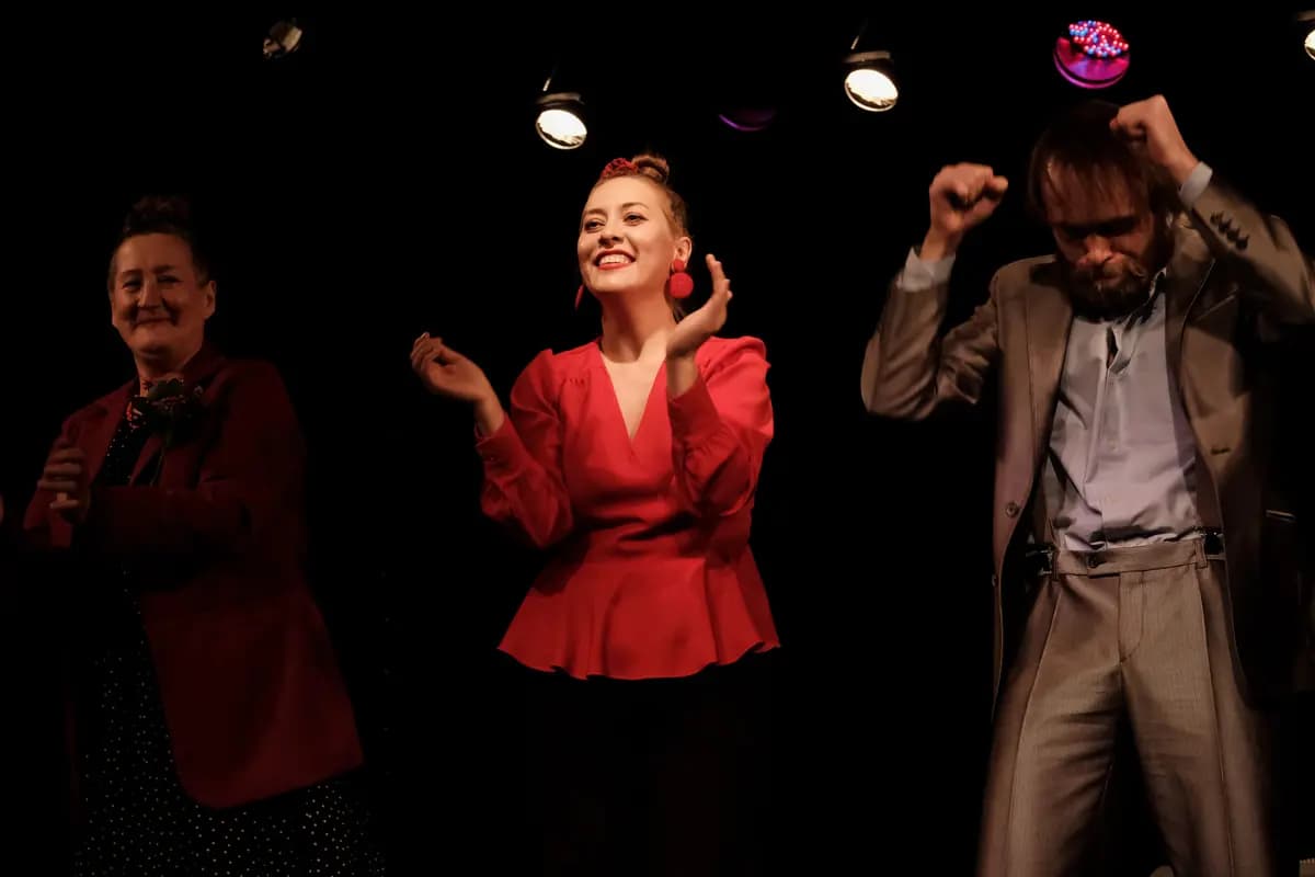 Заменяю (Молодёжный театр «Ангажемент»)