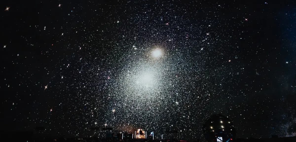 Рюити Сакамото. Звёздная пустота (Планетарий № 1)