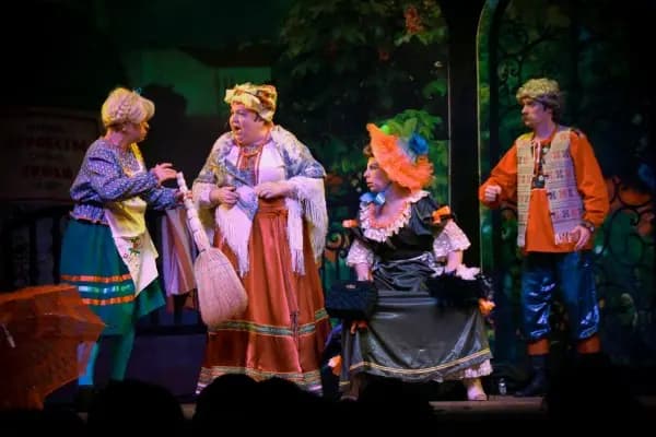 За двумя зайцами, или Дамских дел мастер (ДК «Выборгский»)