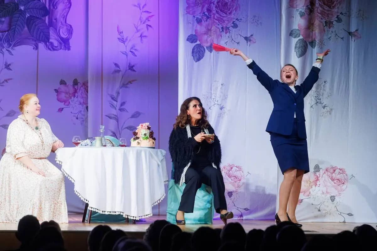 О чём говорят женщины (ДК «Выборгский»)