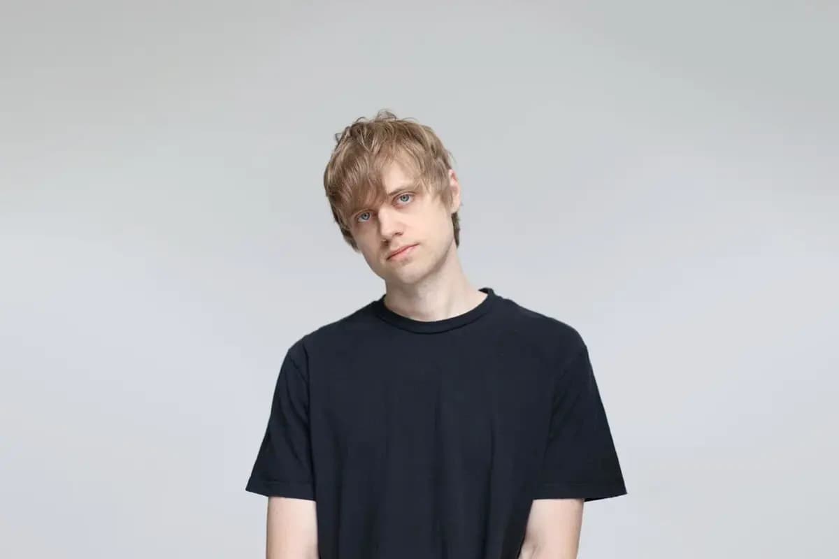 Ваня Усович (Орбита)