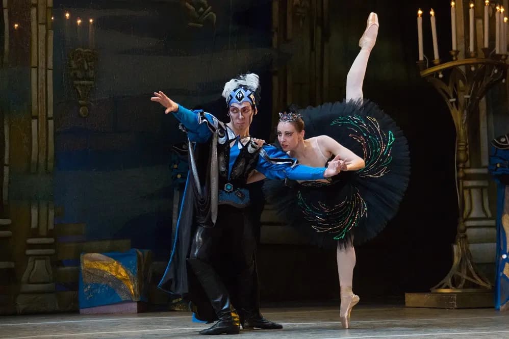 Лебединое озеро (Театр оперы и балета им. Глинки)