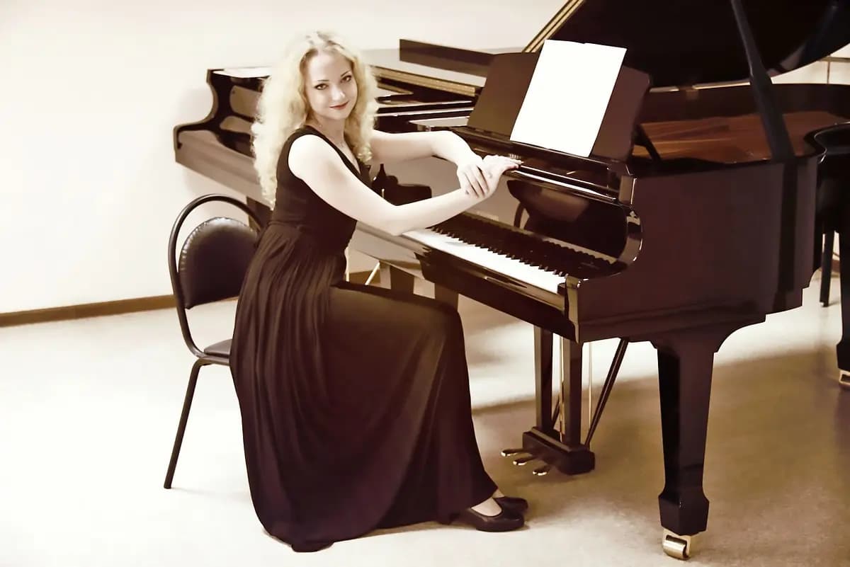 Салоны с историей: Нувеллистъ № 12. История Казанской улицы, её знаменитые личности и знаковые места (Музей ностальгии)