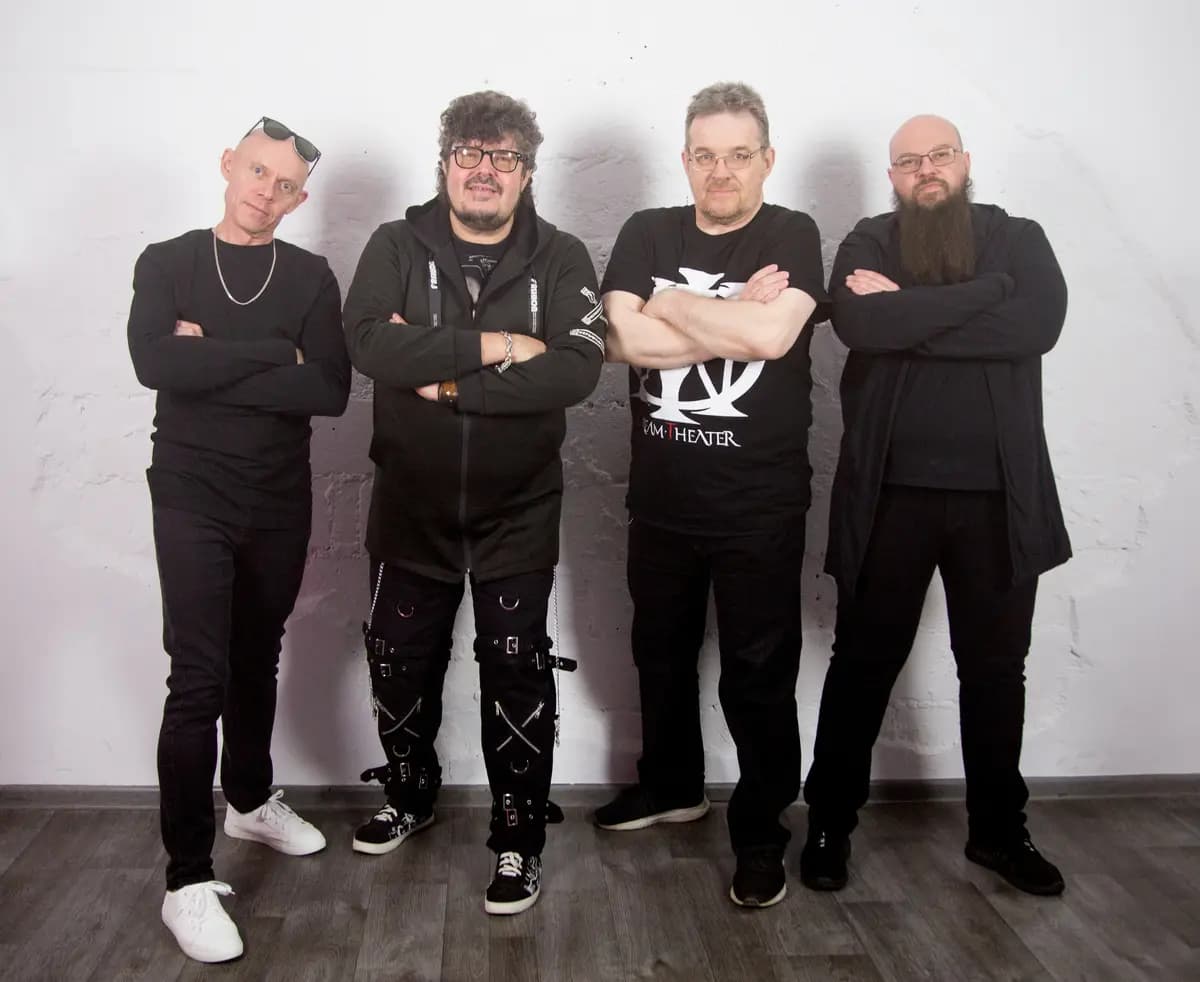 Ананасов и Ко (Douglas)