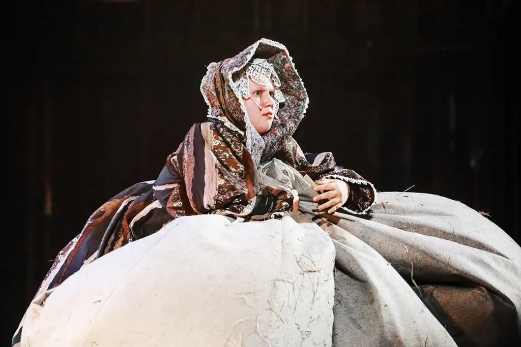 Мёртвые души (Молодёжный театр Алтая им. Золотухина)