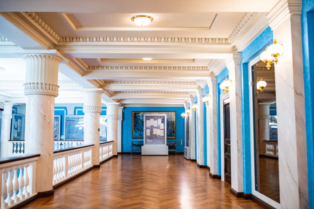 Новое закулисье ХМТ (Дом офицеров)