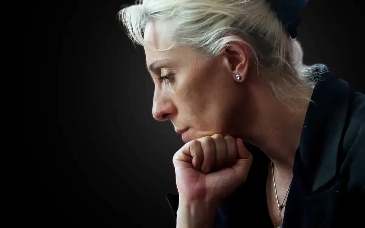 Юлия Рутберг. 13 вопросов к Ахматовой (Концертный зал у Финляндского)