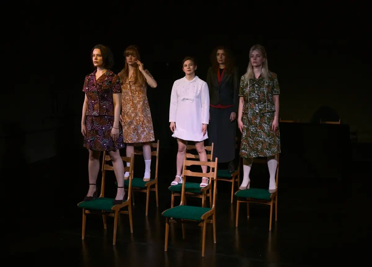 Вопросы, которые были заданы женщинами гипнотизёру и сексологу Грошеву во время его встречи с жительницами Академгородка в мае 1967 (Akthaus)