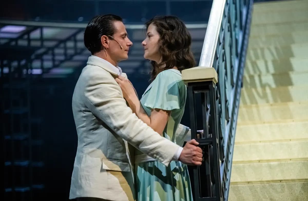 Ночь нежна (Свердловский театр драмы)