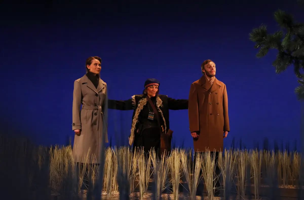 Из племени Кедра (Драматический театр)