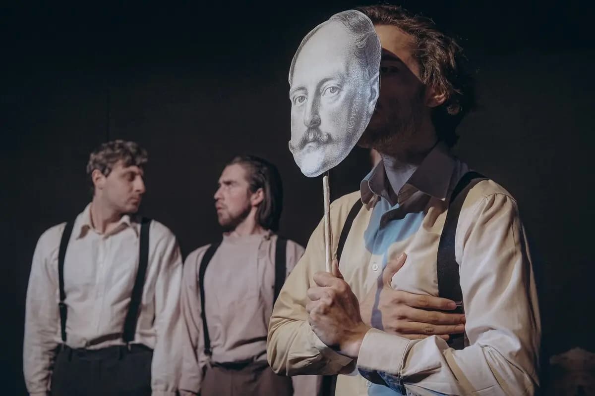 Лев Толстой. Повесть (Гайдаровец)