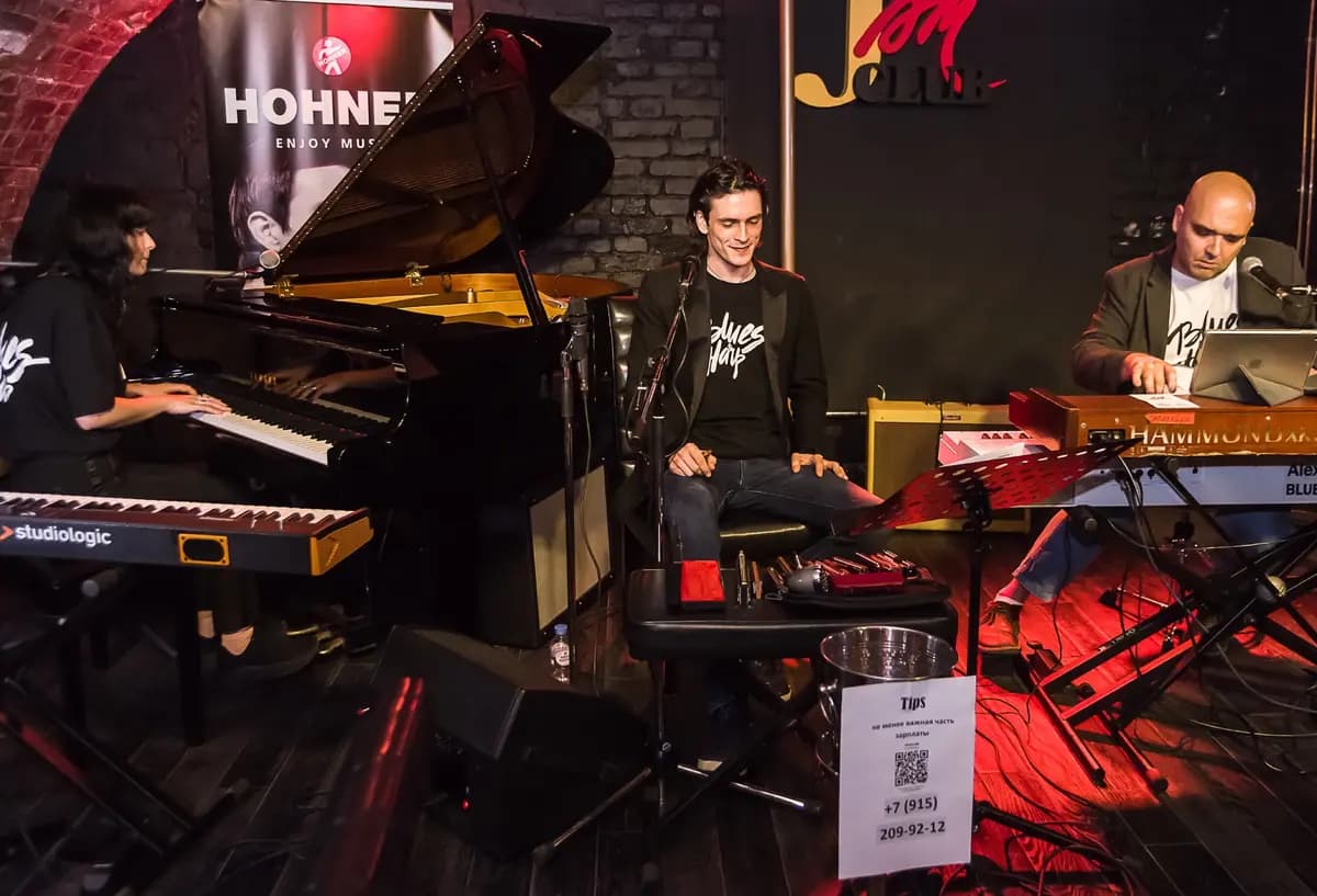 Алекс Соловьёв и Железный занавес (Jam Club)