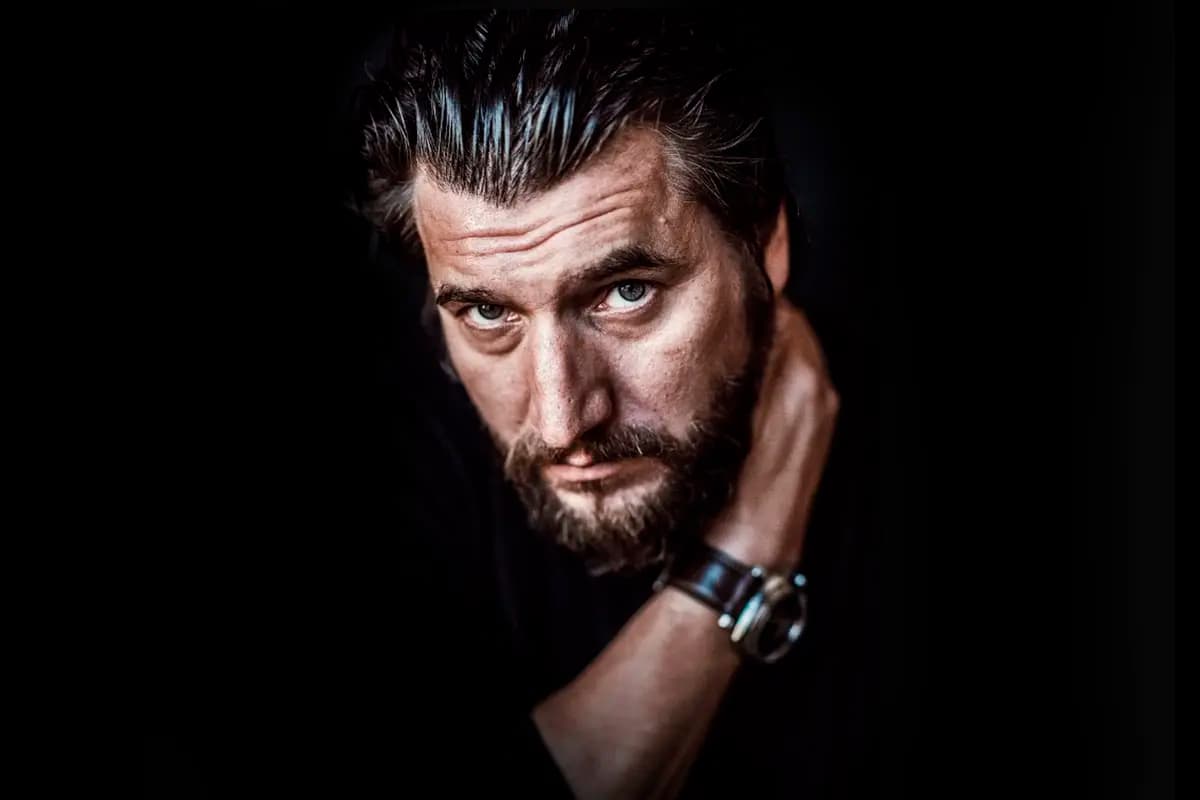 Александр Устюгов. Песни Владимира Высоцкого в сопровождении оркестра (Космос)