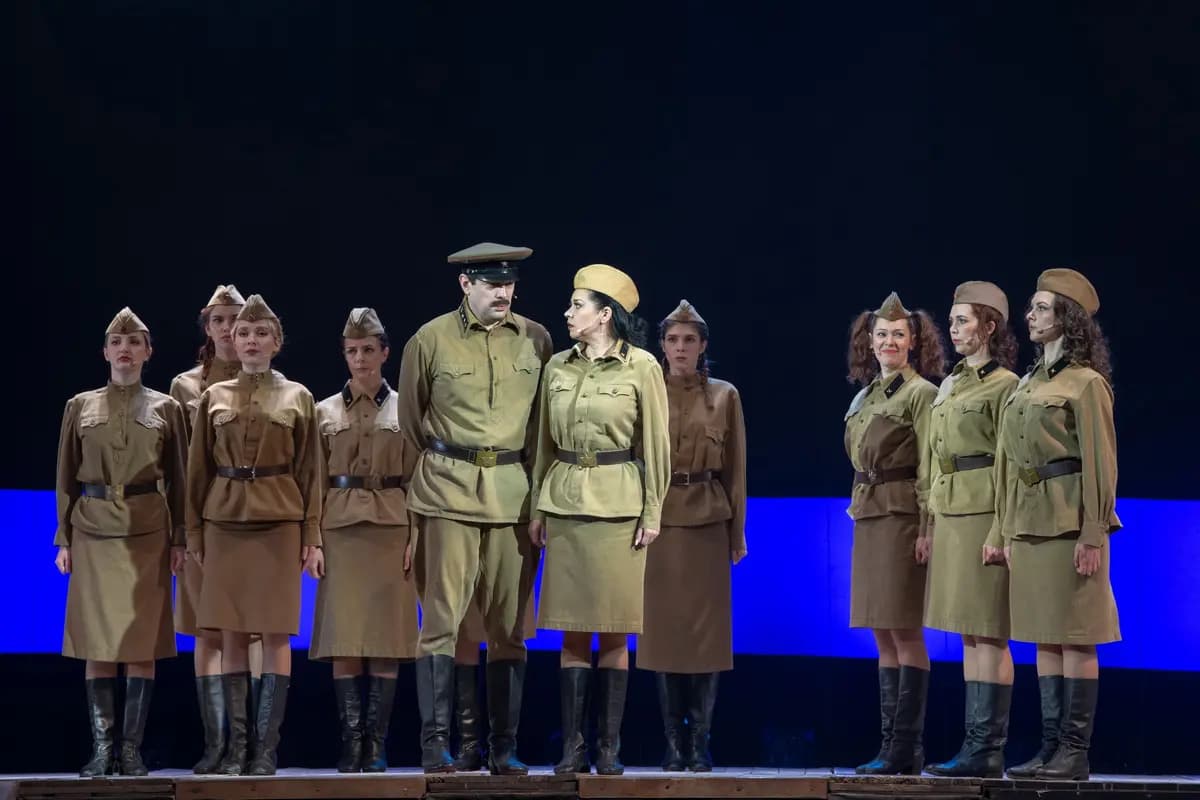 А зори здесь тихие... (Музыкальный театр)