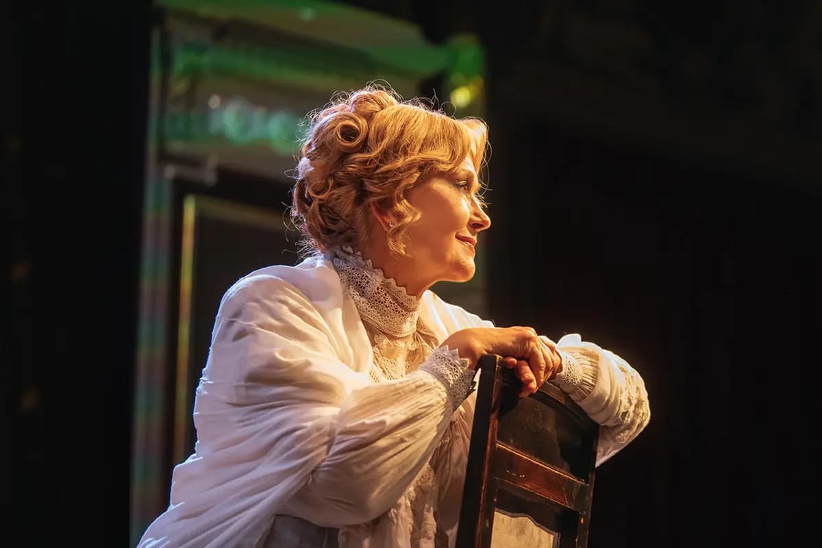 Толстого нет (Театр на Трубной)