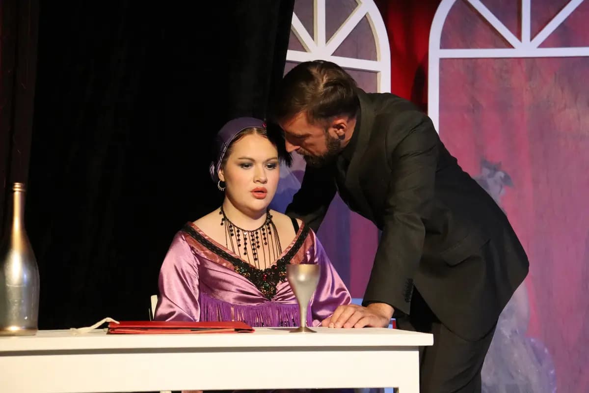 Пять жар-птиц в поместье ворона (Эрмитаж)