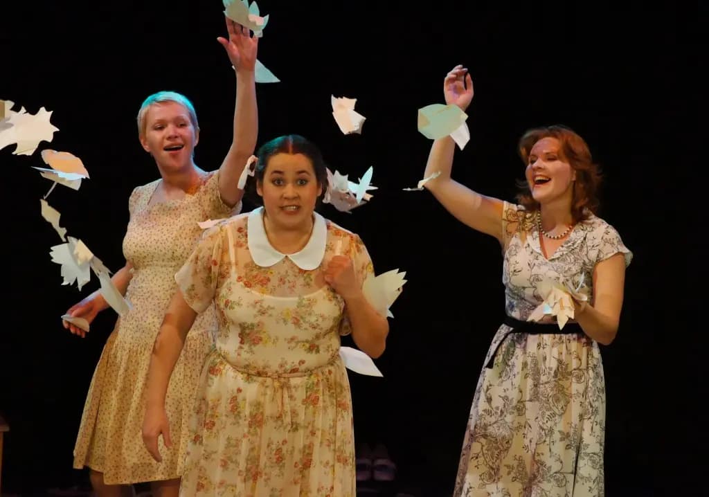 А зори здесь тихие… (Театр юного зрителя)