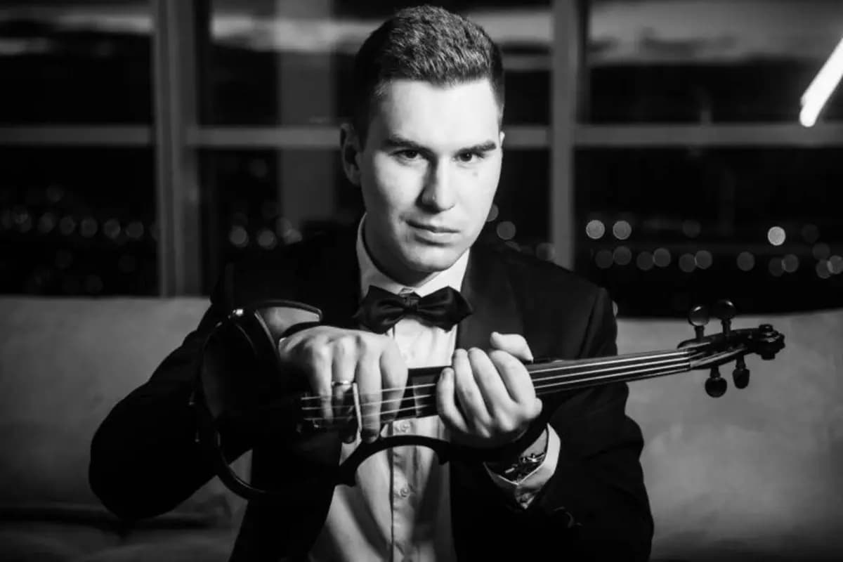 От Вивальди до Queen. Мировые хиты на скрипке (ДК железнодорожников)