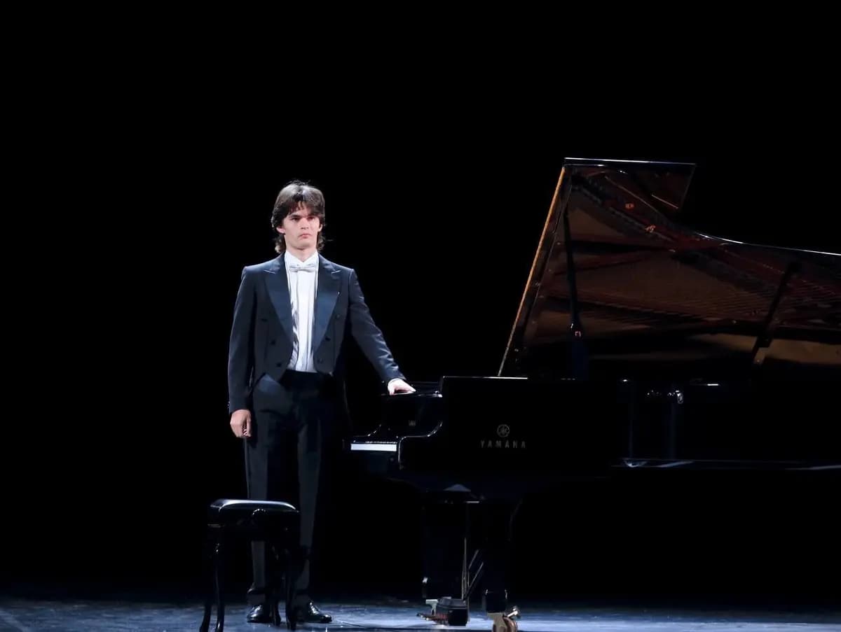 Александр Соловьёв и Илья Папоян (Филармония им. Шостаковича. Большой зал)