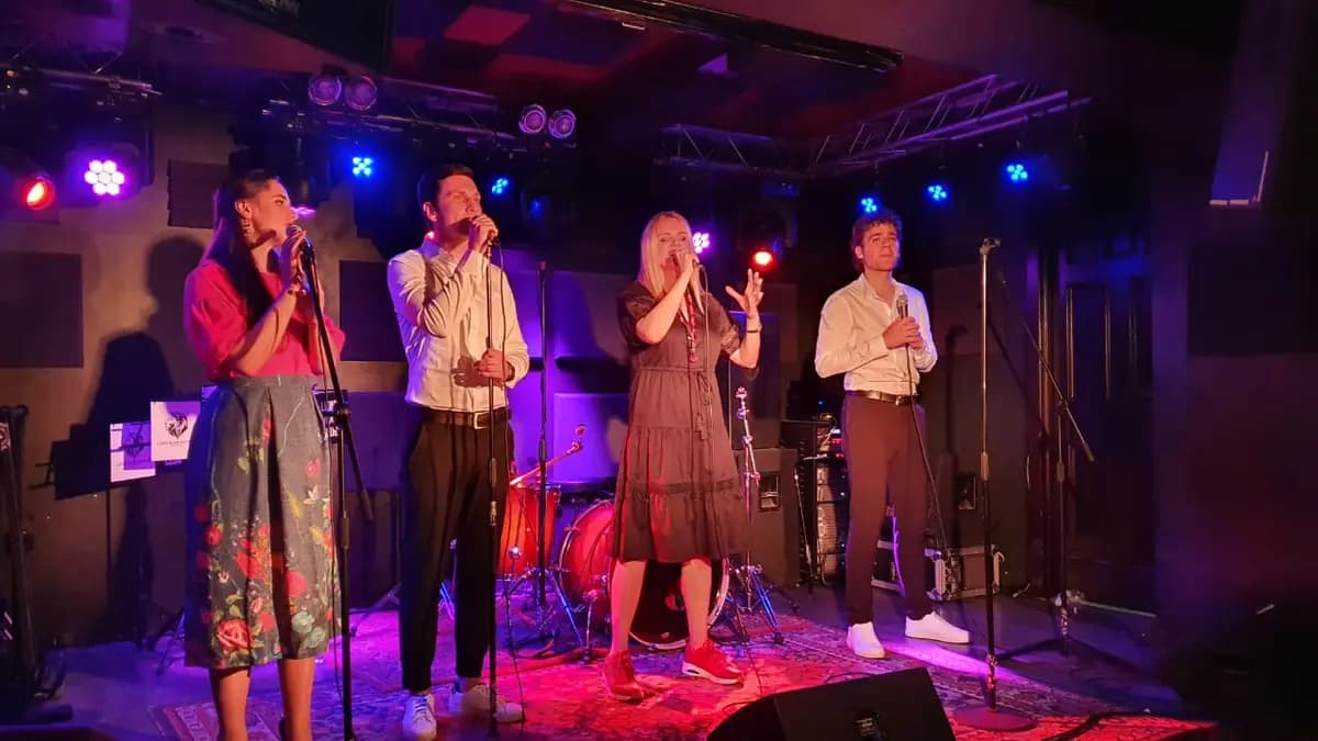 Елена Комарова (Lюstra Bar)