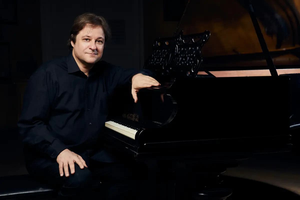 Моцарт. Все сонаты и избранные пьесы для фортепиано (Филармония им. Шостаковича. Малый зал)