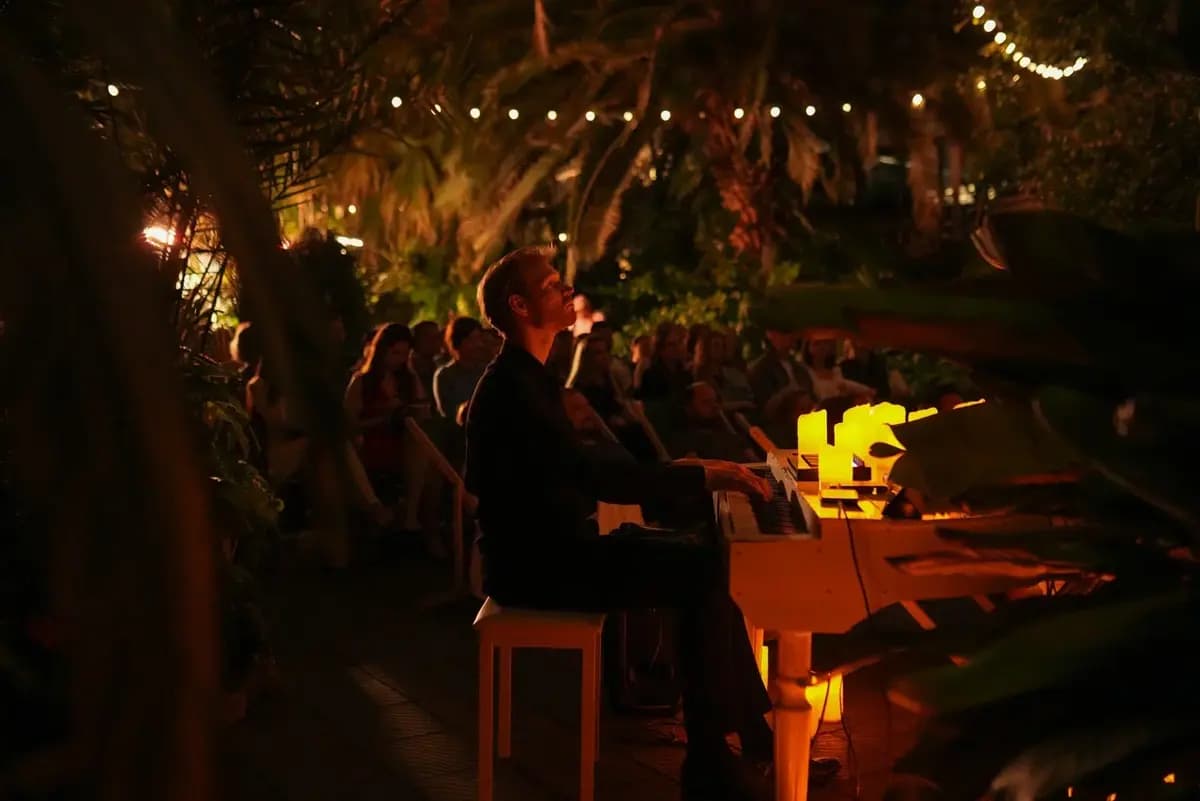 Магия свечей. Саундтреки о любви в оранжерее (Оранжерея Таврического сада)