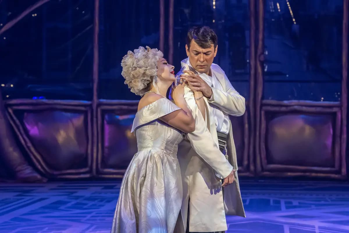 Весёлая вдова (Музыкальный театр)