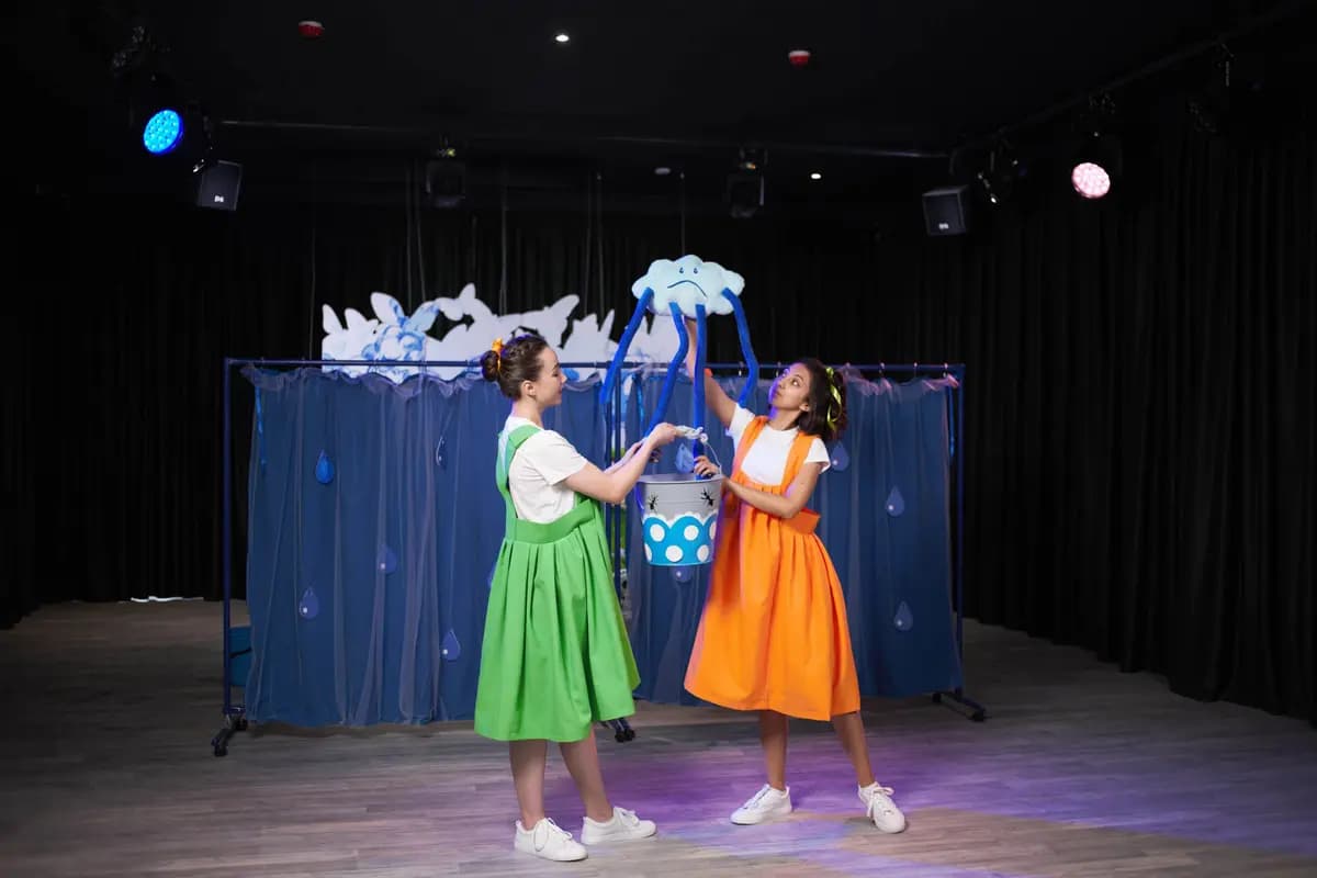 Our Lovely Garden (Фонарик)