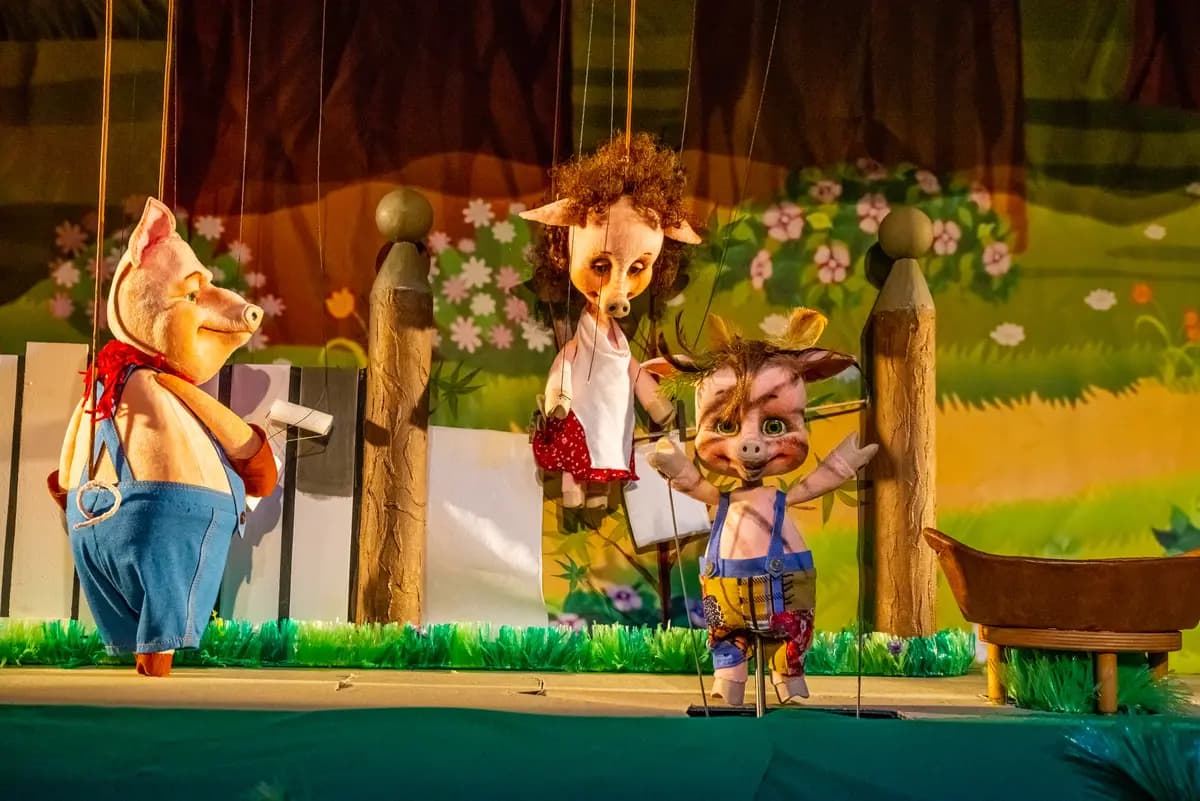 Поросёнок Плюх (Екатеринбургский театр кукол)