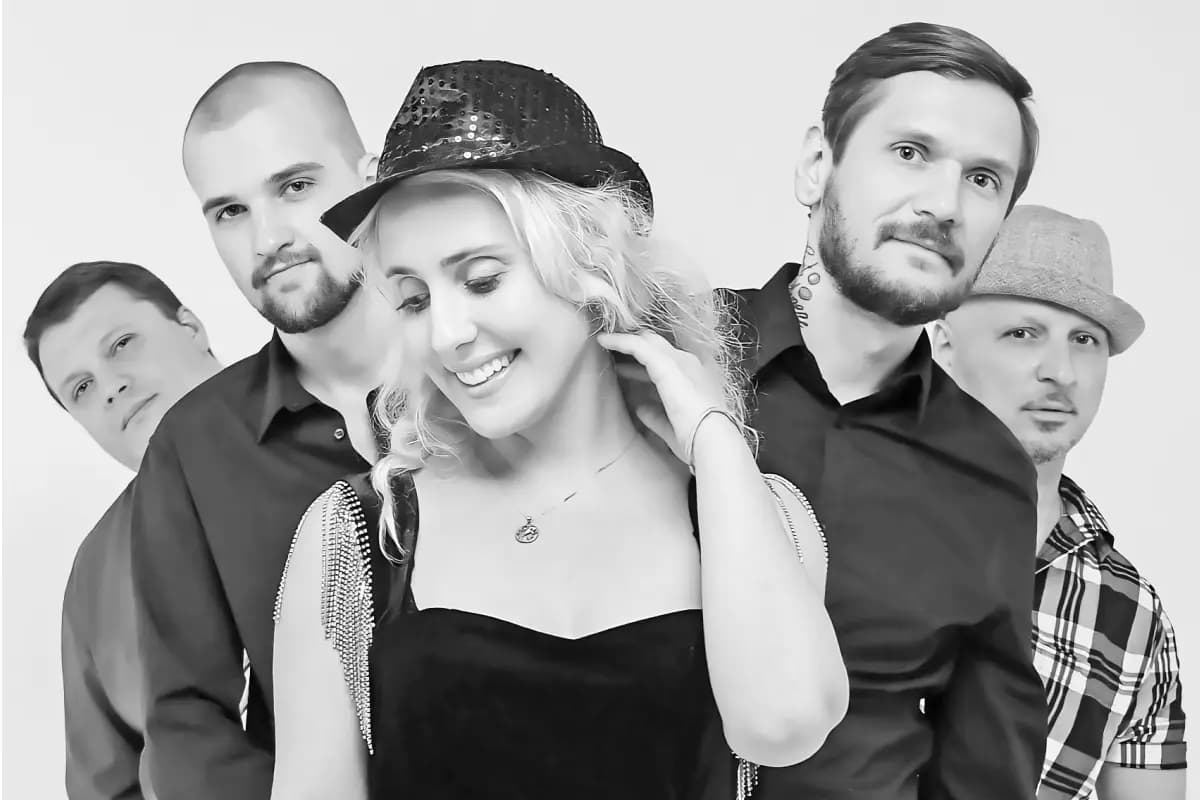 Квартет Анны Штейн. Мировые хиты. Лучшие песни кино на крыше Невского (Музей-фотосалон Карла Буллы)