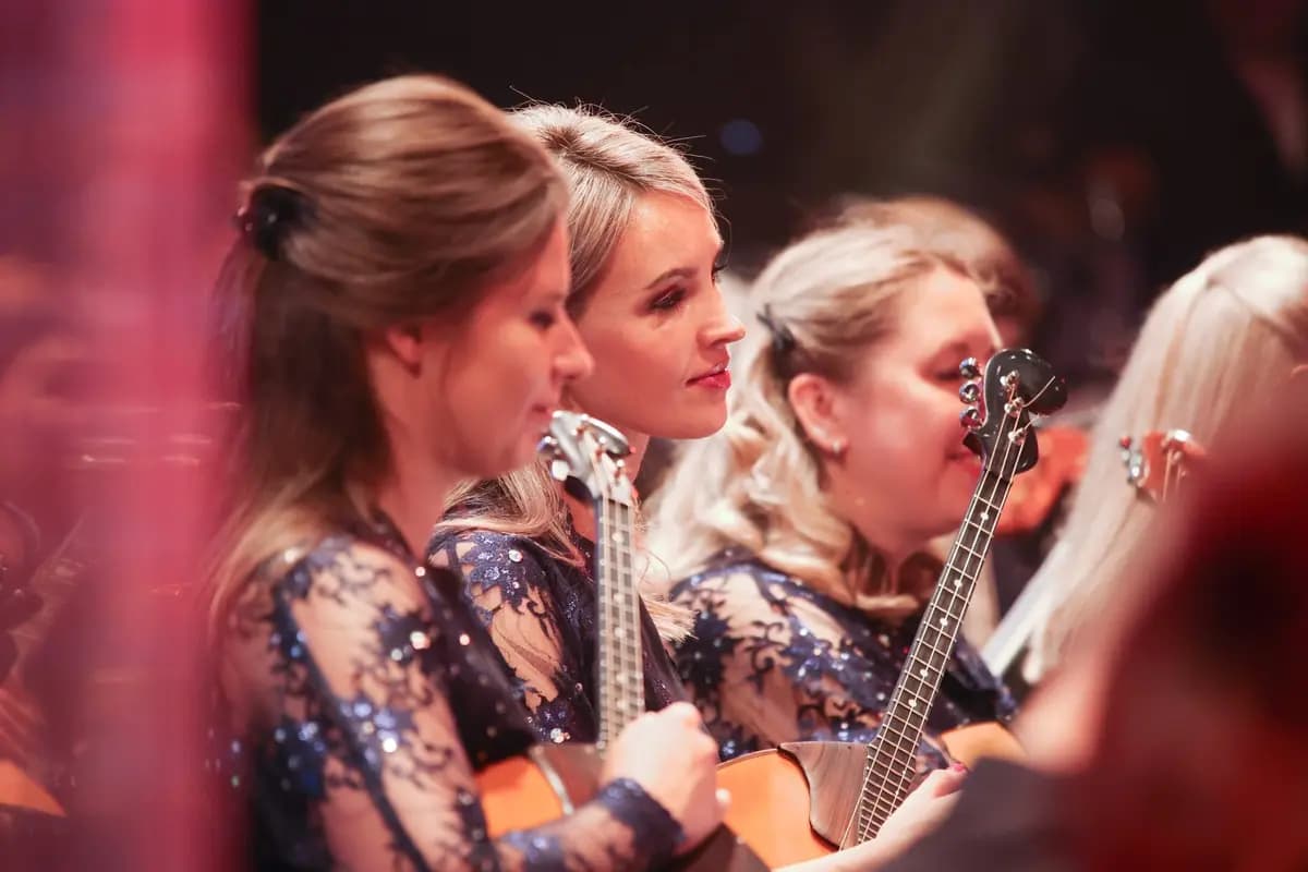 Софья Онопченко и Красноярский филармонический русский оркестр им. Бардина. Ретро–клуб (Филармония)