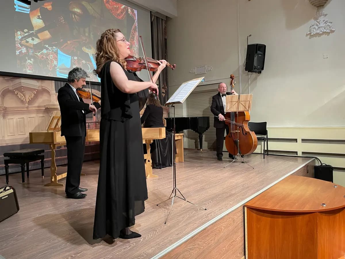 Un Poco Barocco. Часть II (Дом музыки)