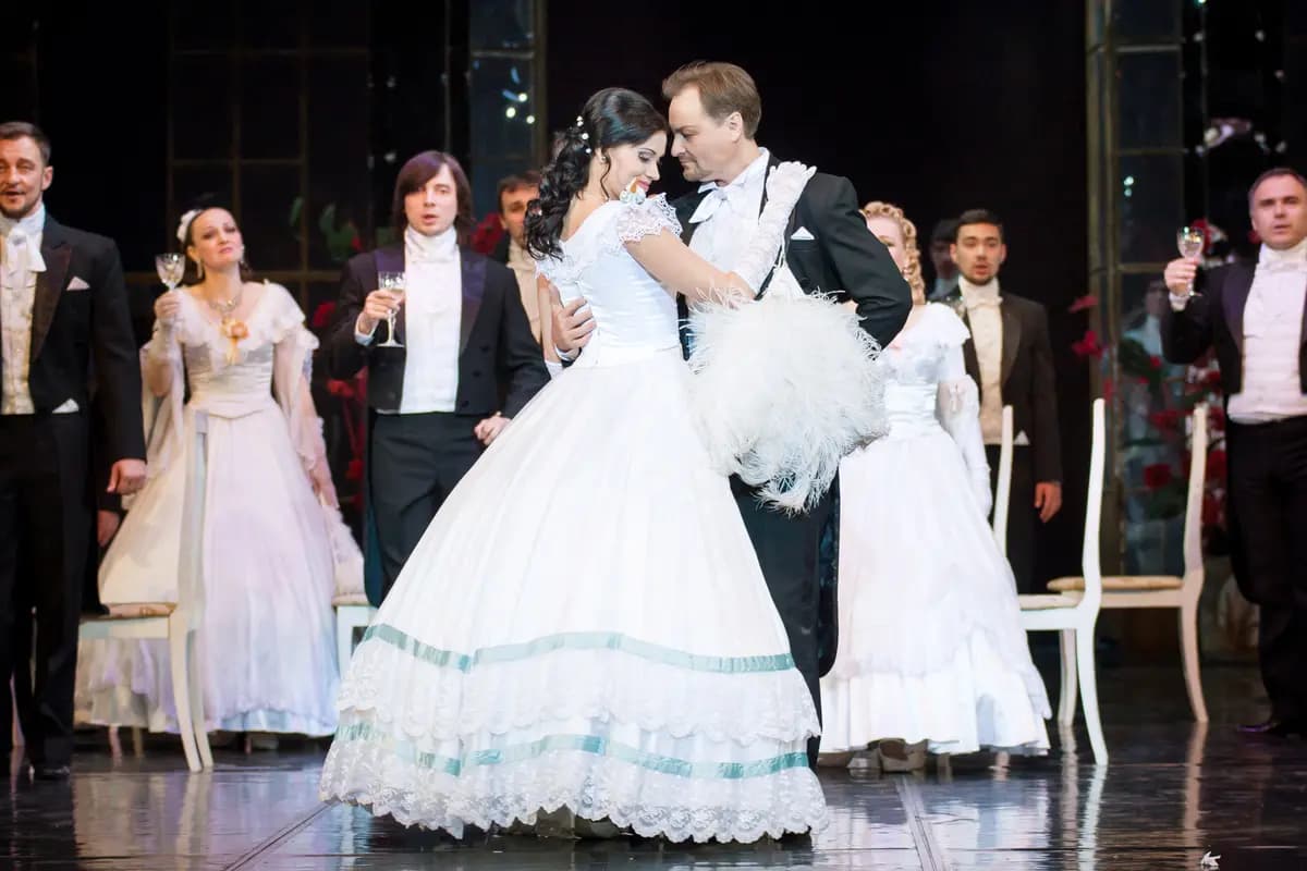 Травиата (Музыкальный театр)