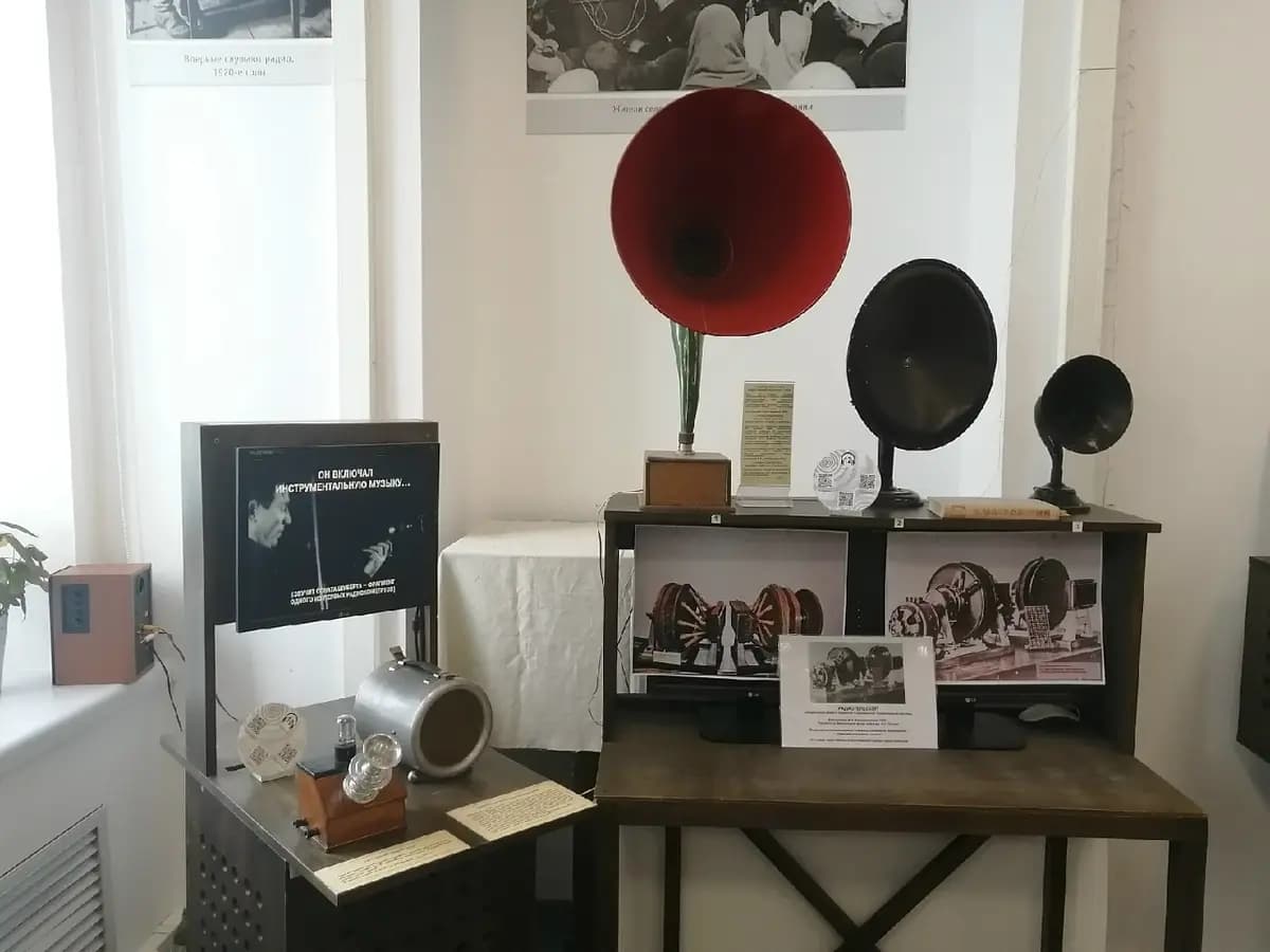 Посещение зала истории НРЛ, радио и радиотехники (Нижегородская радиолаборатория)