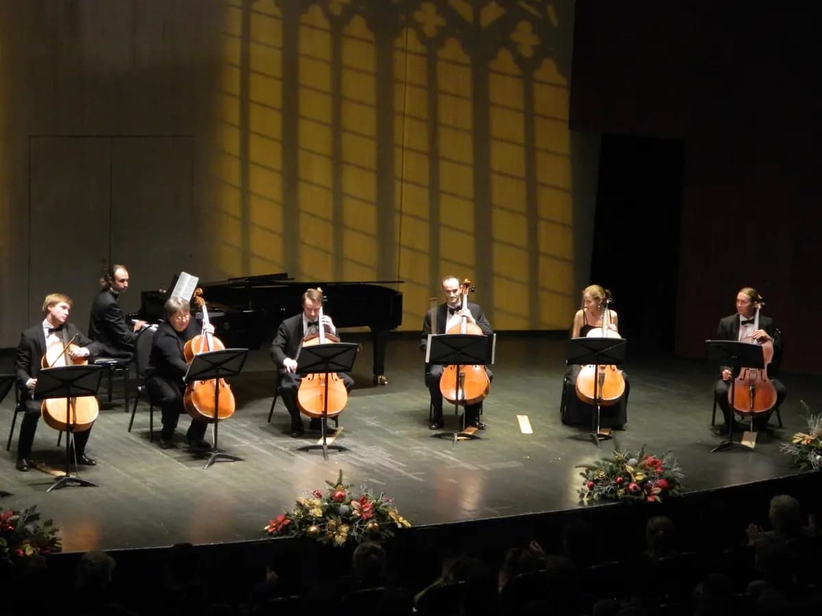 Санкт-Петербургский ансамбль виолончелистов Анатолия Никитина (Филармония им. Шостаковича. Малый зал)