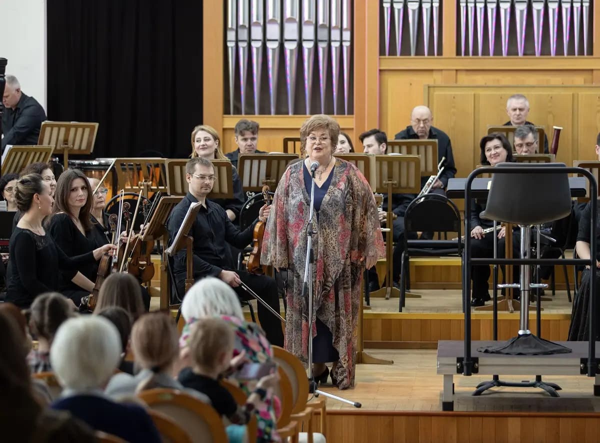 Оркестр играет на бис (Муниципальный концертный зал)