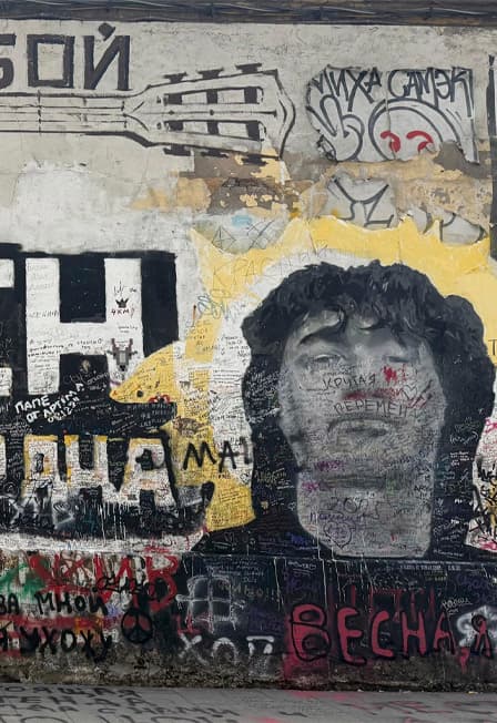 Лихие, но золотые: Москва 90х (18+)