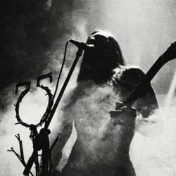 Crust w / Ad Nihil