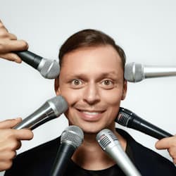 Виктор Комаров