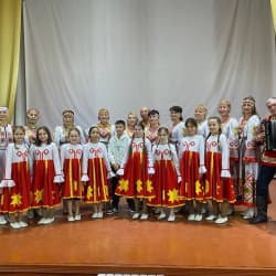 В краю ста тысяч песен