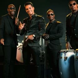 Keneri Alcovel. Cubamania