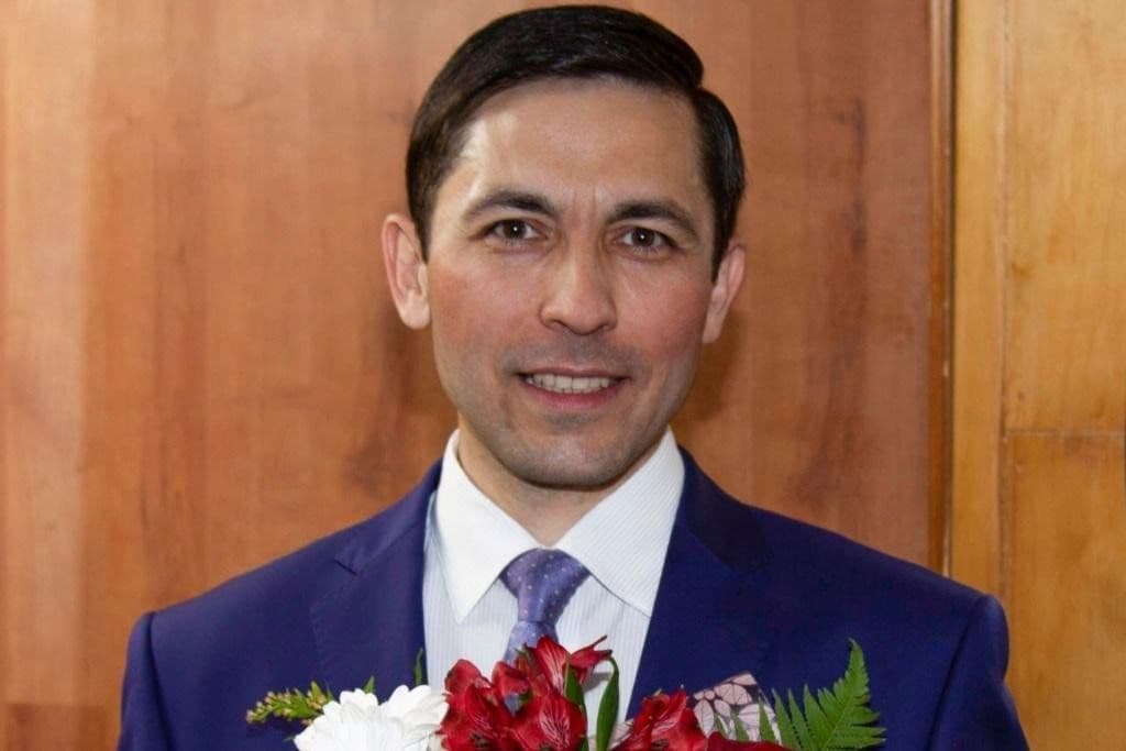 Владимир Васильев представляет