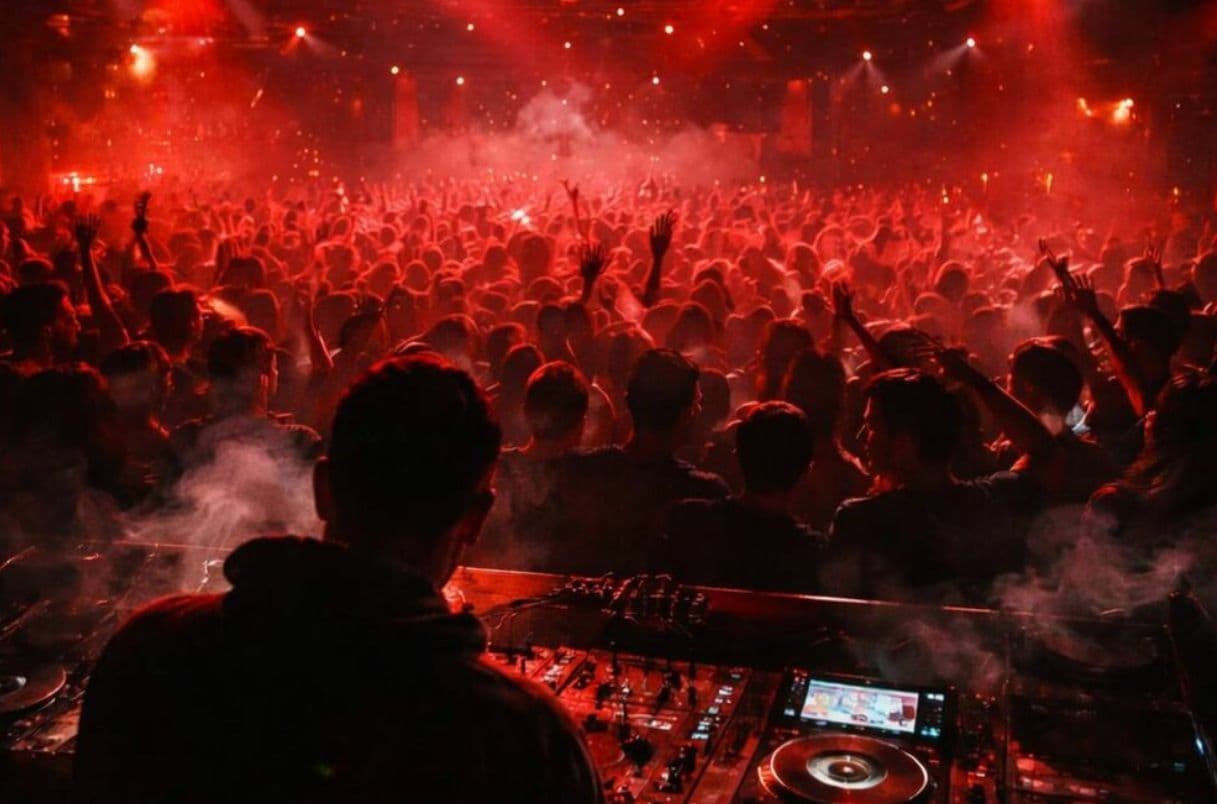 RNDMNIGHT: VIP