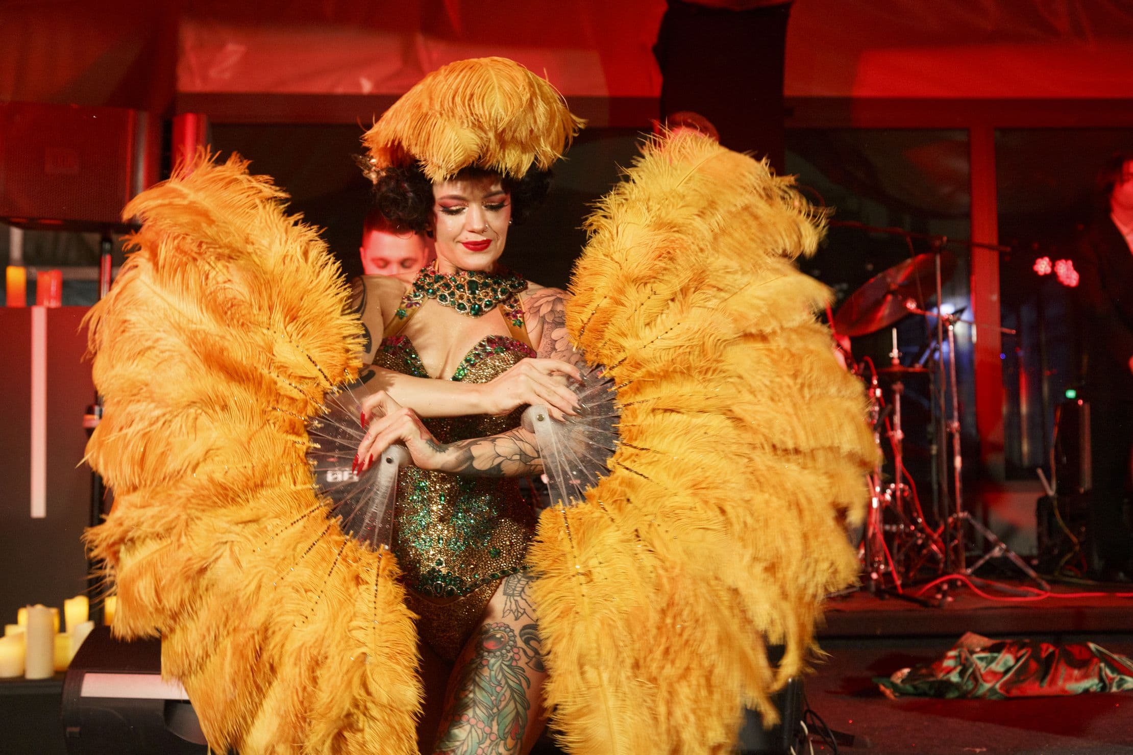 «Джаз Кабаре»: Бурлеск-шоу на панорамной крыше в сопровождении живого джаза!