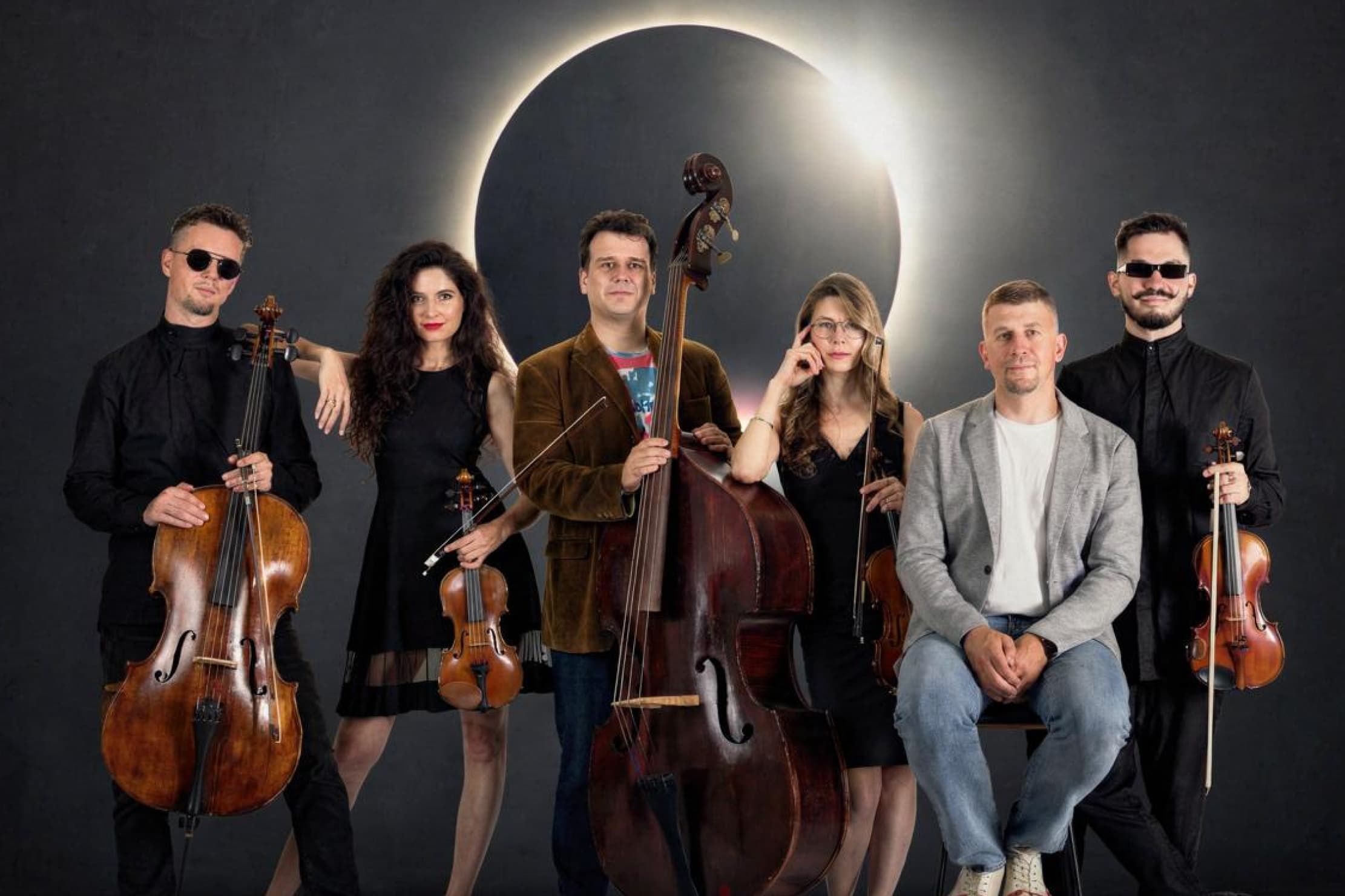 Оркестр при свечах «Лунное затмение» (Moon Eclipse)