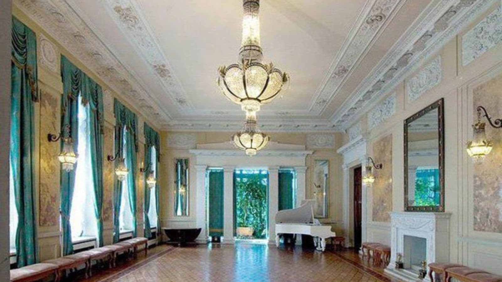 «Времена года» Вивальди и шедевры классики в особняке М. Кшесинской