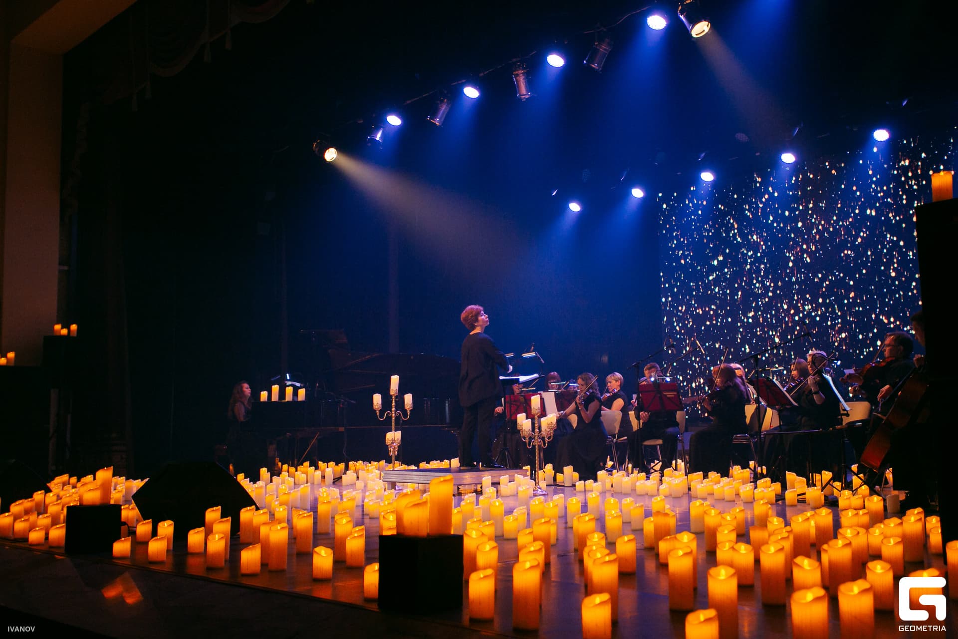 Ханс Циммер и Людовико Эйнауди: двойной концерт в сиянии тысячи свечей